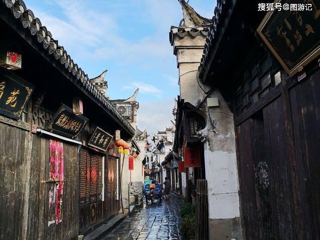 摇滚乐团的装扮